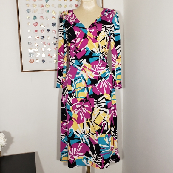 Kasper Dresses & Skirts - Kasper geometric floral wrap dress size 4